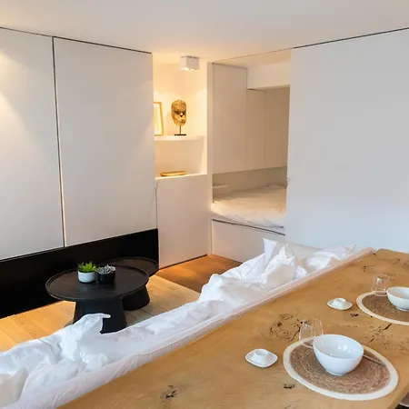 Malou's Cosy Getaway - Beautiful 30m Terrace - Location - 5' Min Walk To - Free Parking *