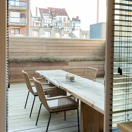 Malou's Cosy Getaway - Beautiful 30m Terrace - Location - 5' Min Walk To - Free Parking